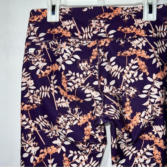 Fabletics Powerhold Mid-Rise Capri Leggings Size Small - Picture 8 of 9
